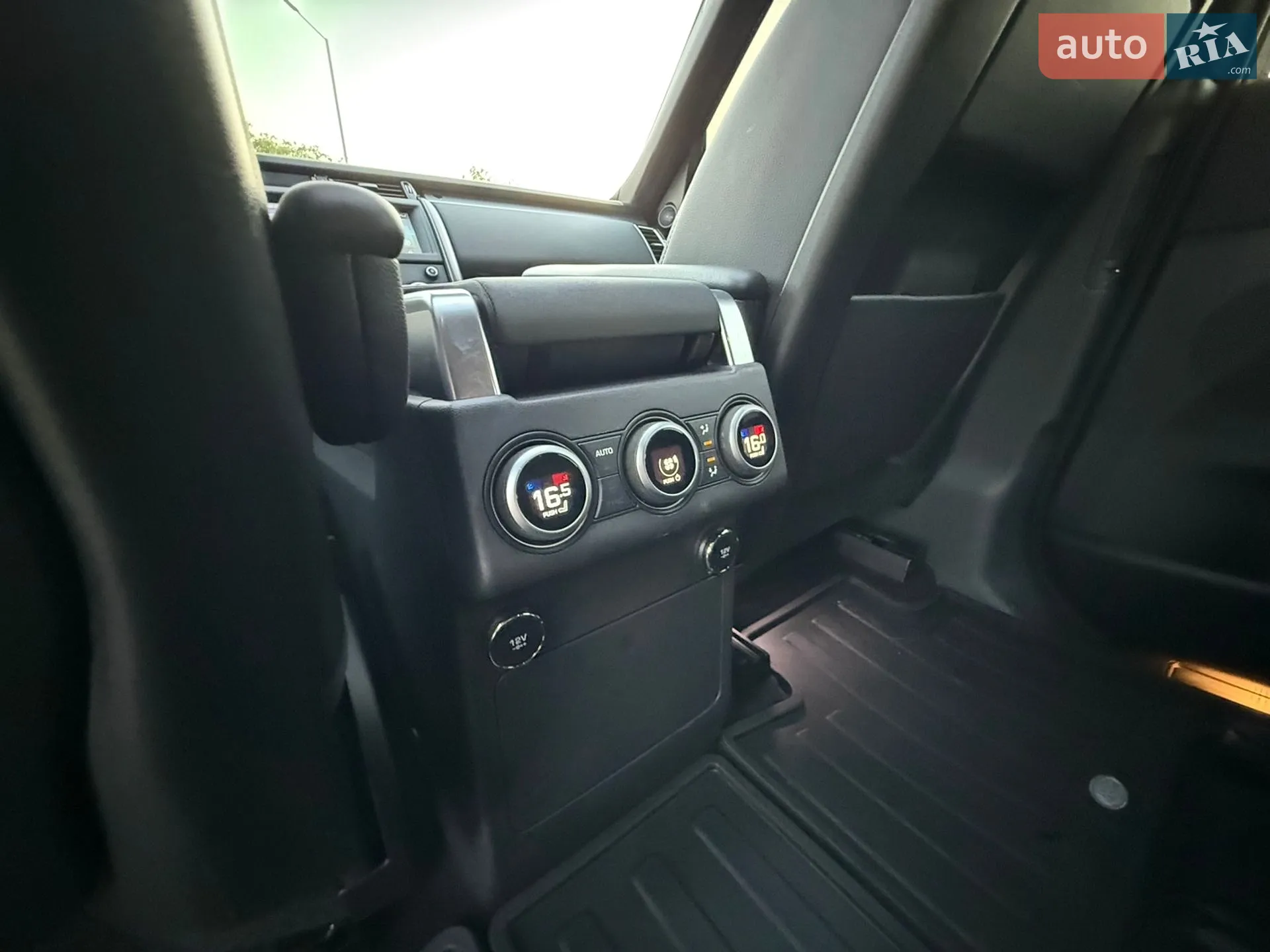 2019 Land Rover Discovery - мініатюра 21