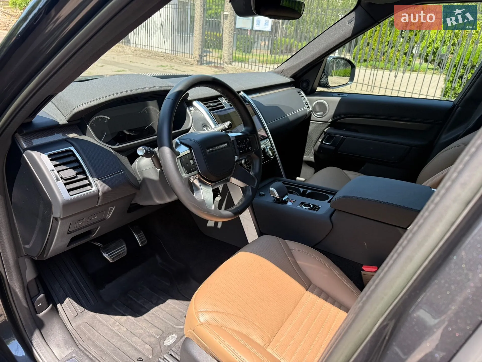 2023 Land Rover Discovery - мініатюра 15