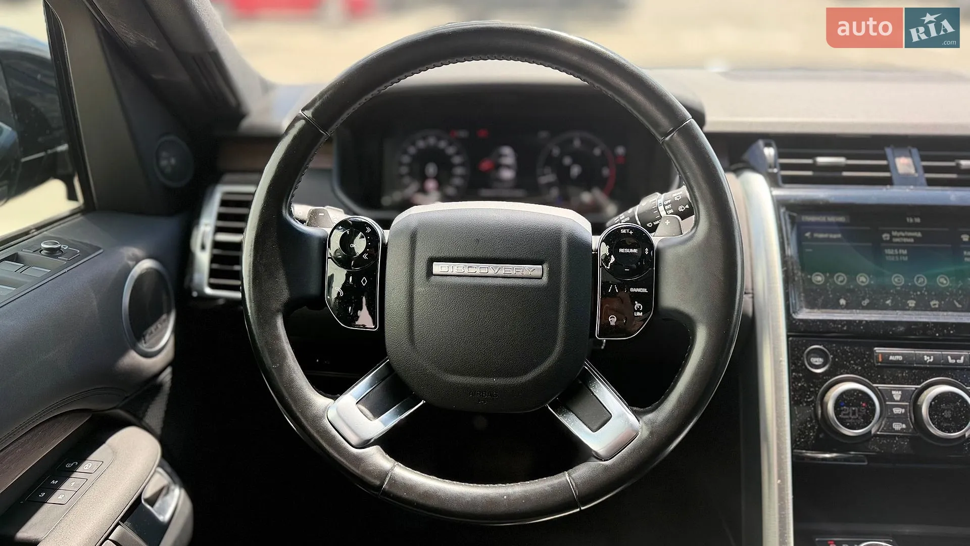 2020 Land Rover Discovery - мініатюра 32