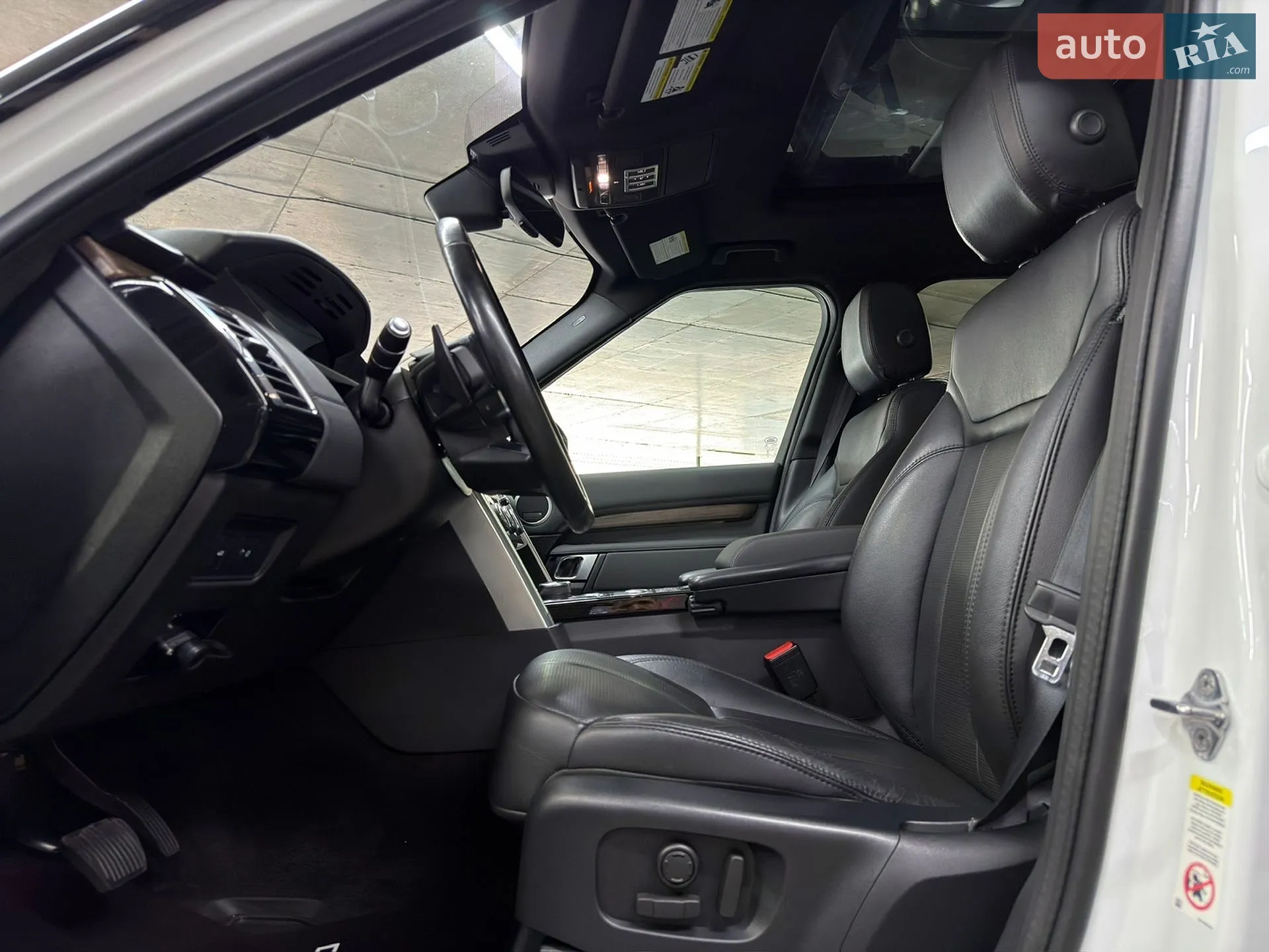 2019 Land Rover Discovery - мініатюра 22