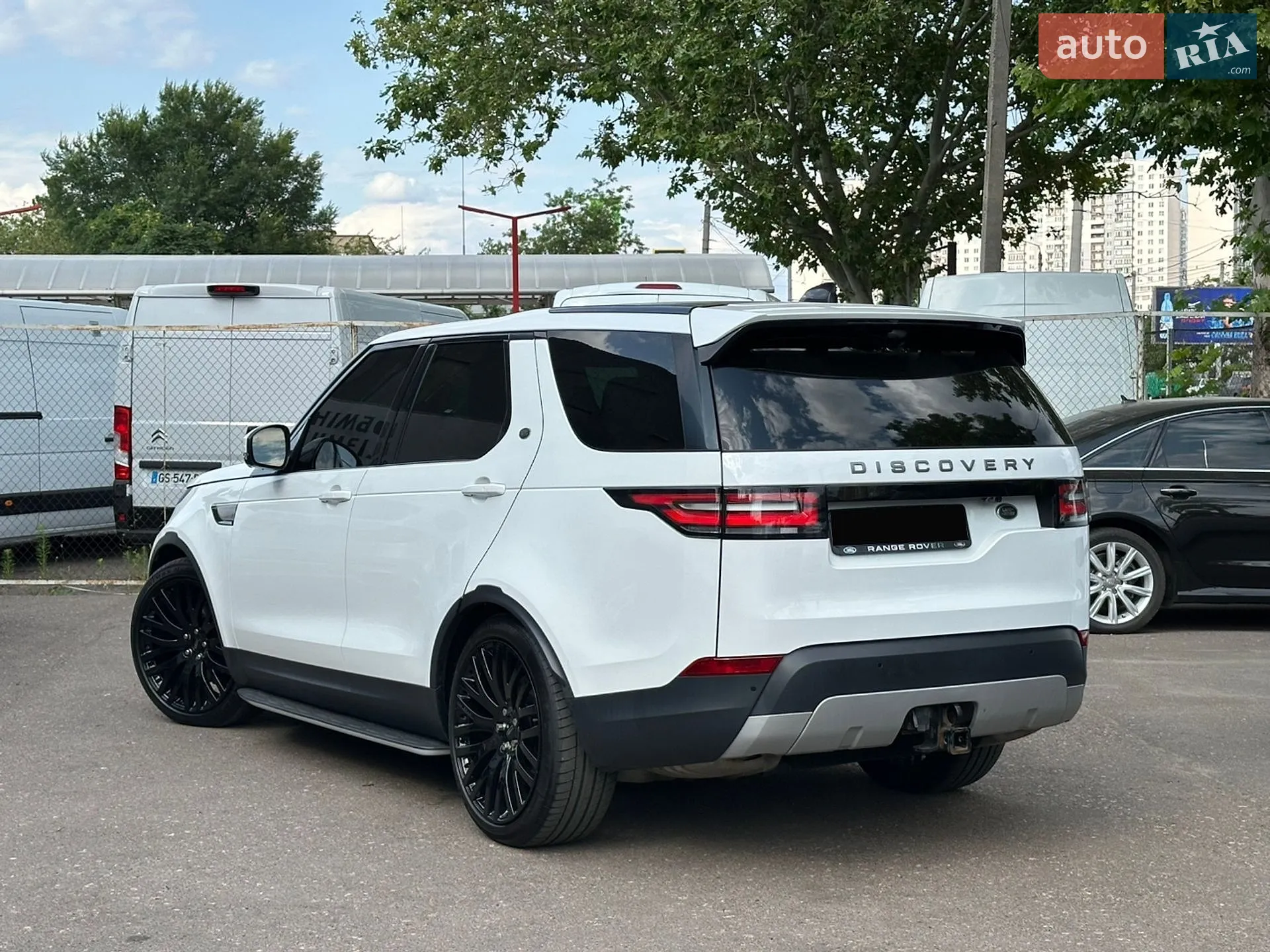 2017 Land Rover Discovery - мініатюра 12