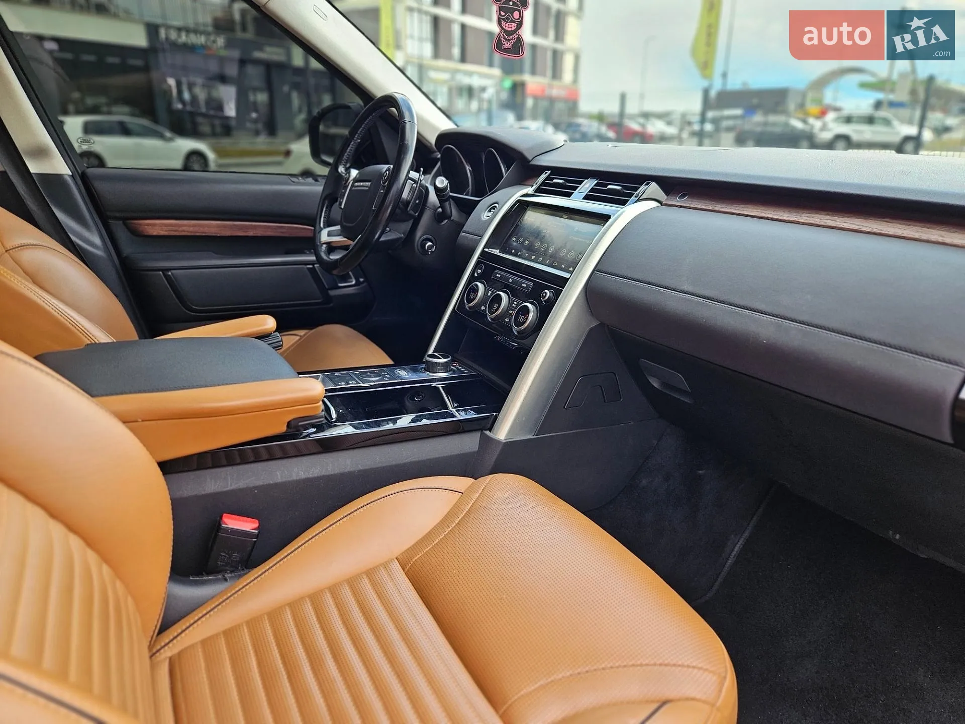 2017 Land Rover Discovery - мініатюра 26