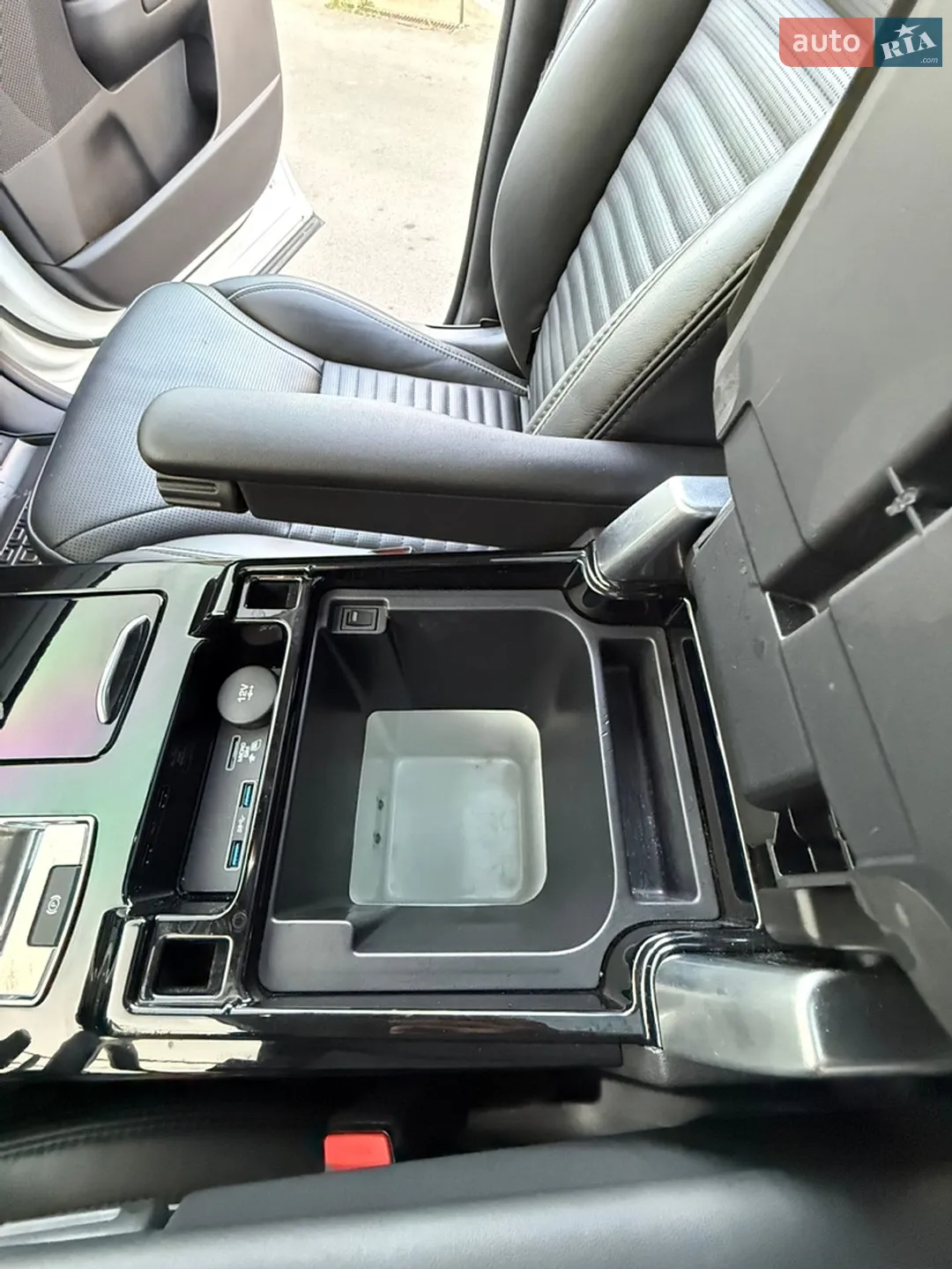 2018 Land Rover Discovery - мініатюра 10