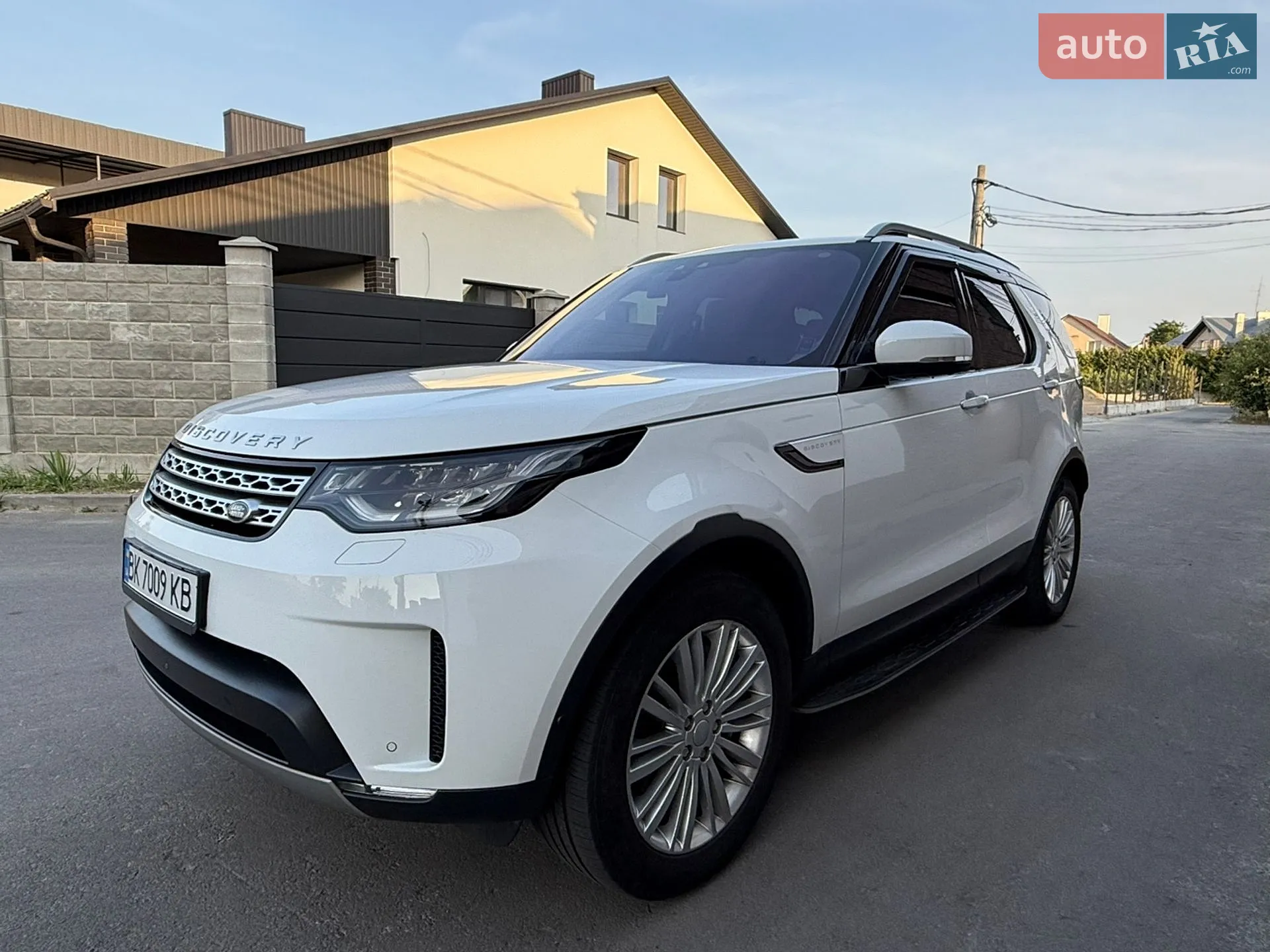 2018 Land Rover Discovery - мініатюра 40