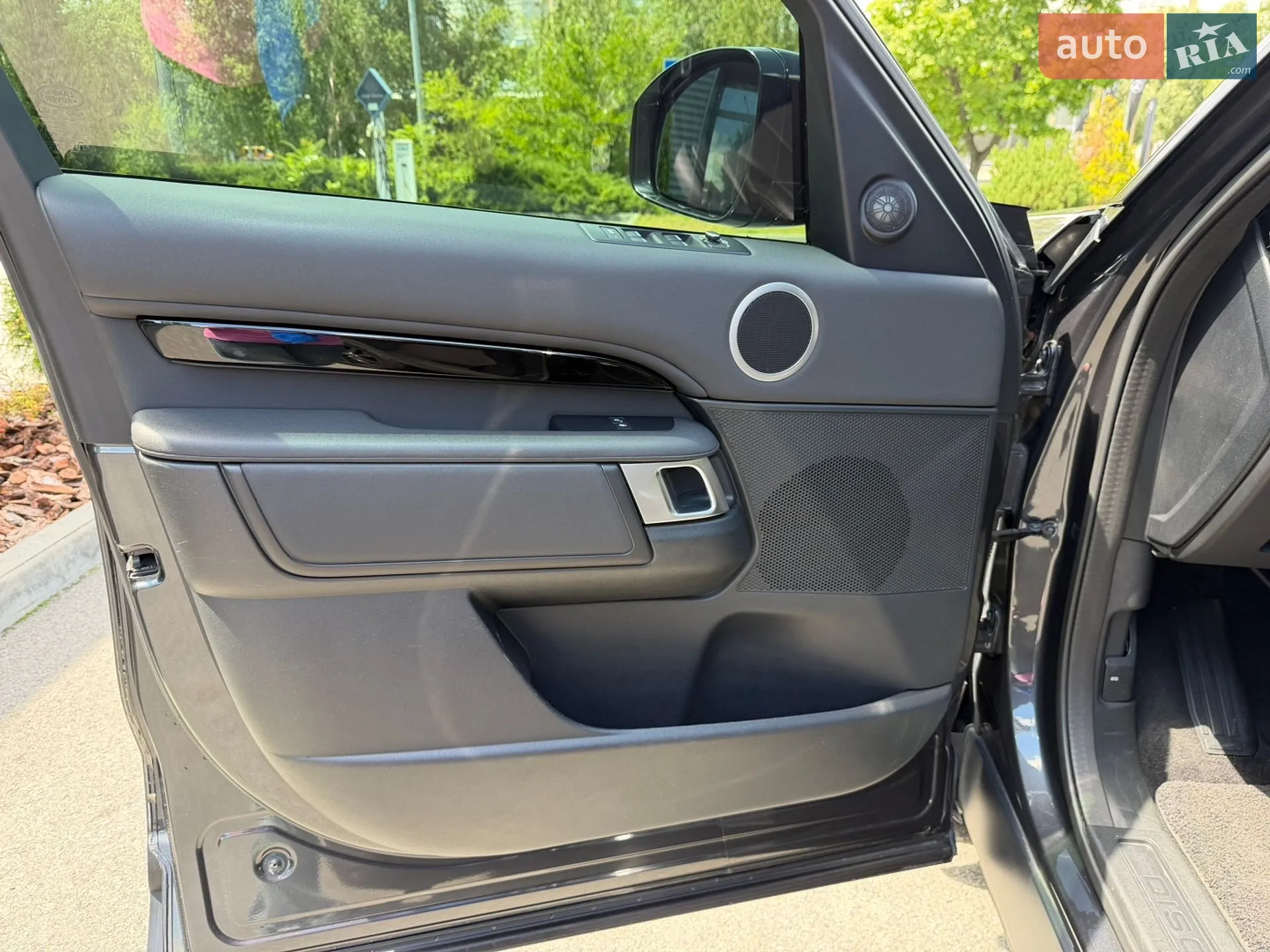 2020 Land Rover Discovery - мініатюра 22