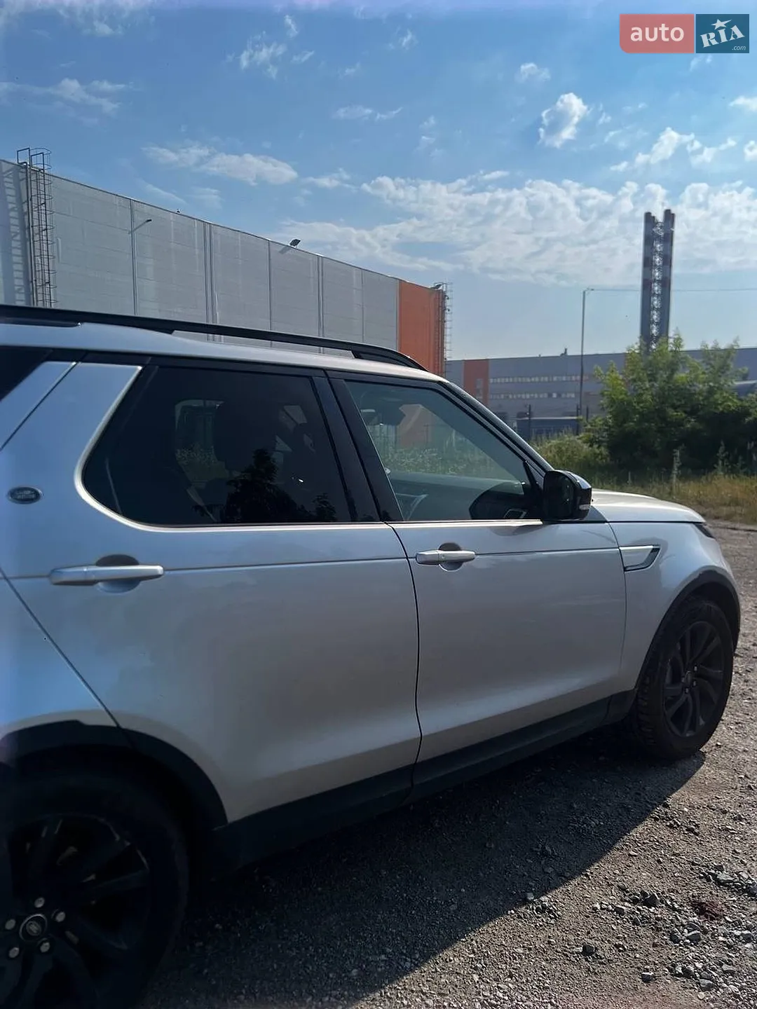 2018 Land Rover Discovery - мініатюра 12