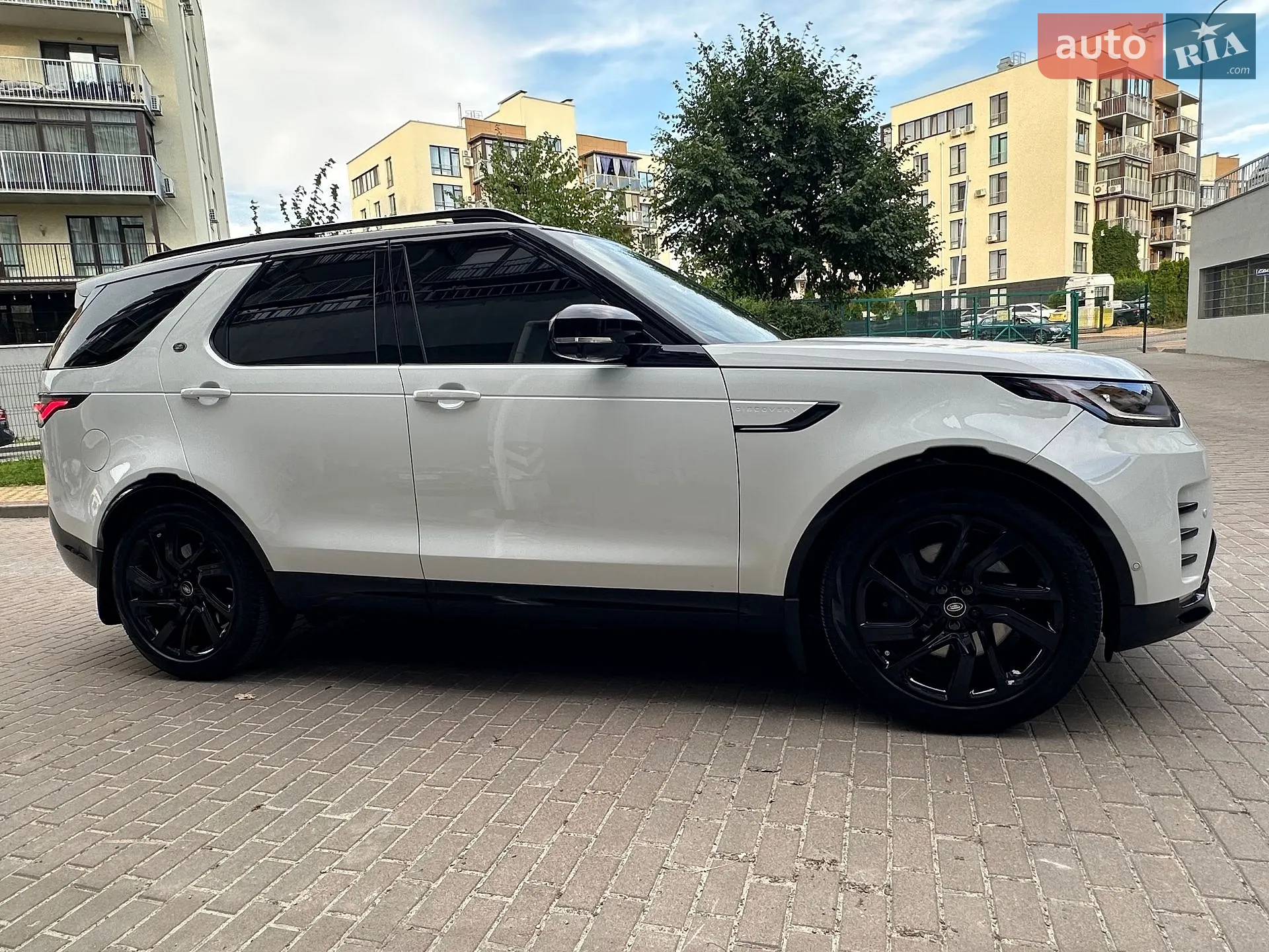 2023 Land Rover Discovery - мініатюра 22
