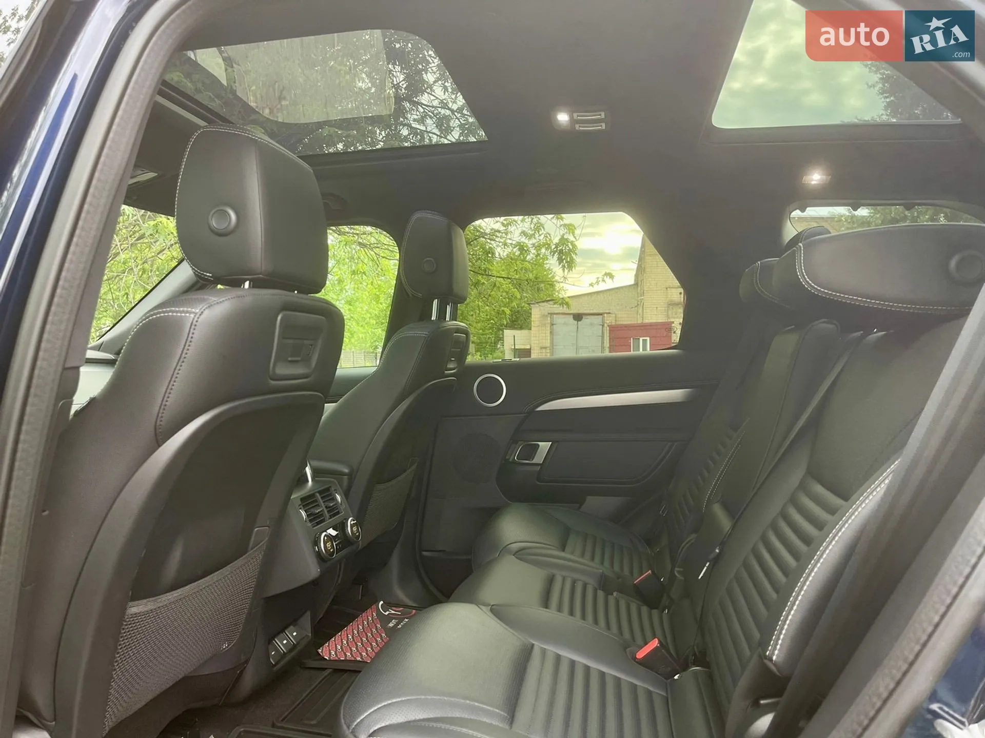 2023 Land Rover Discovery - мініатюра 38