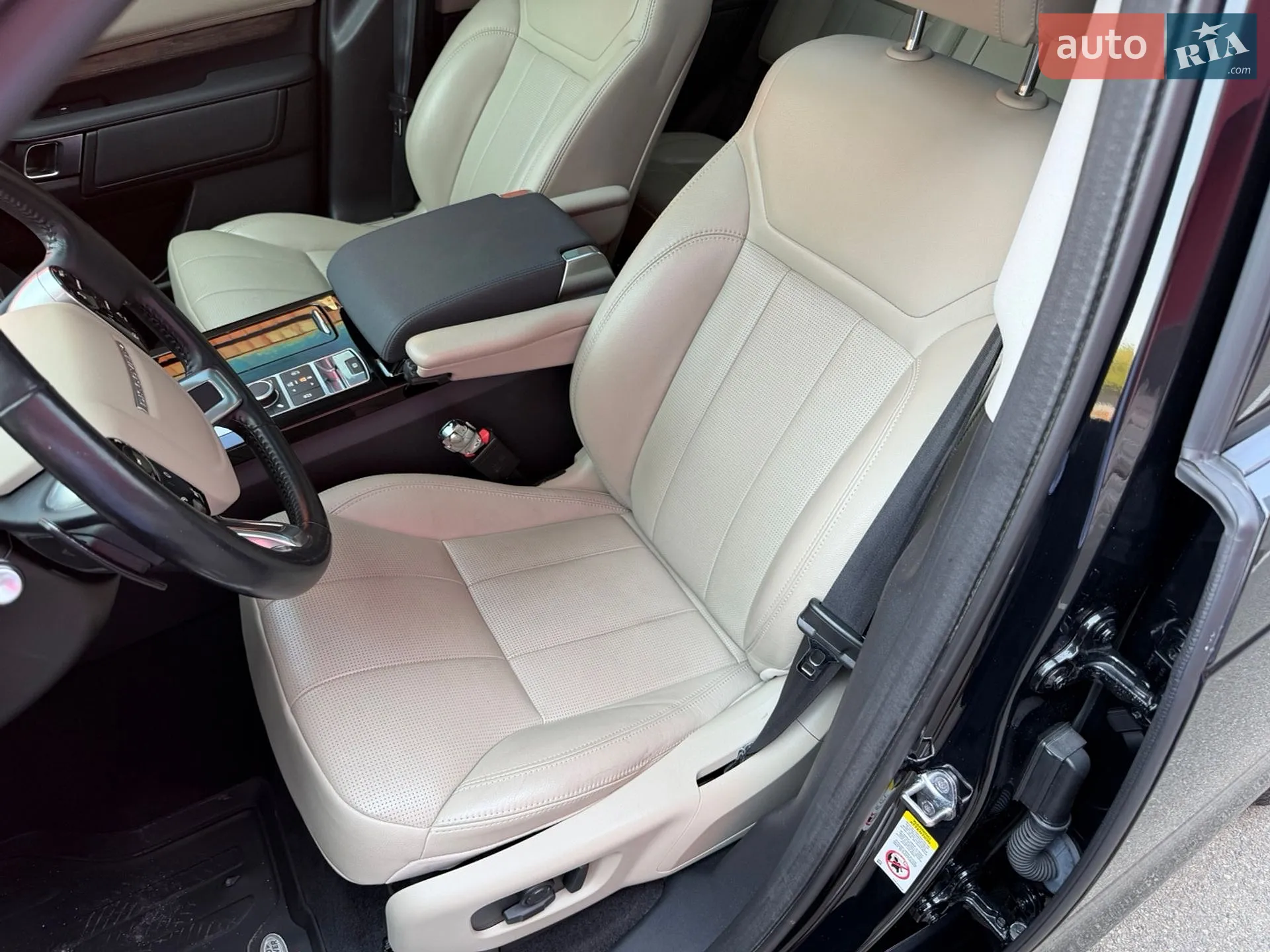 2019 Land Rover Discovery - мініатюра 12