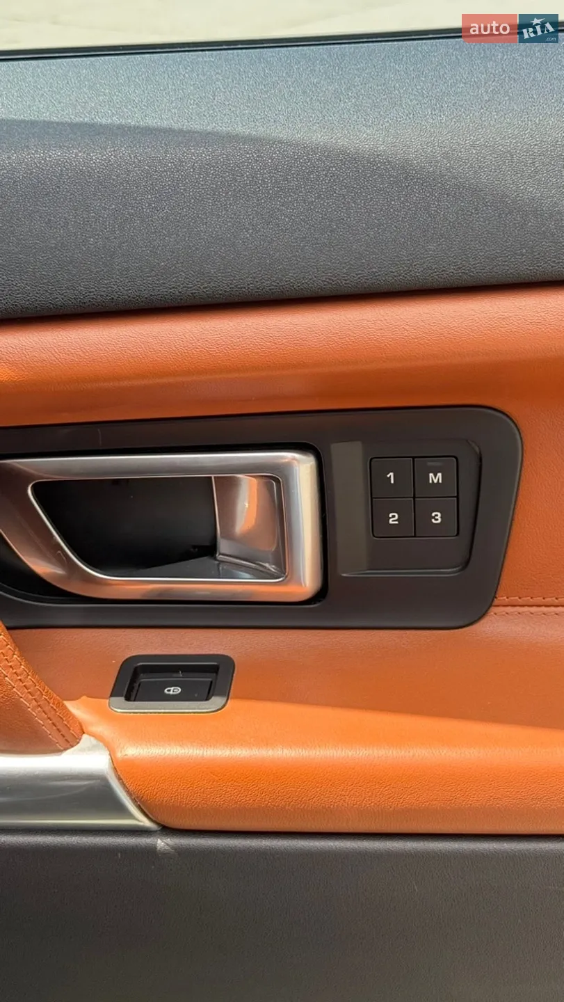 2016 Land Rover Discovery - мініатюра 16
