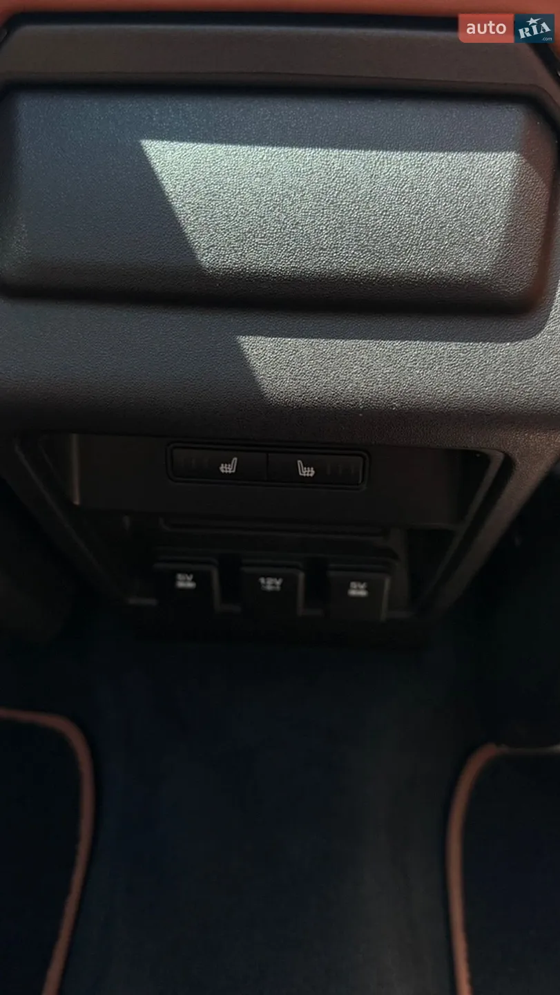 2016 Land Rover Discovery - мініатюра 37