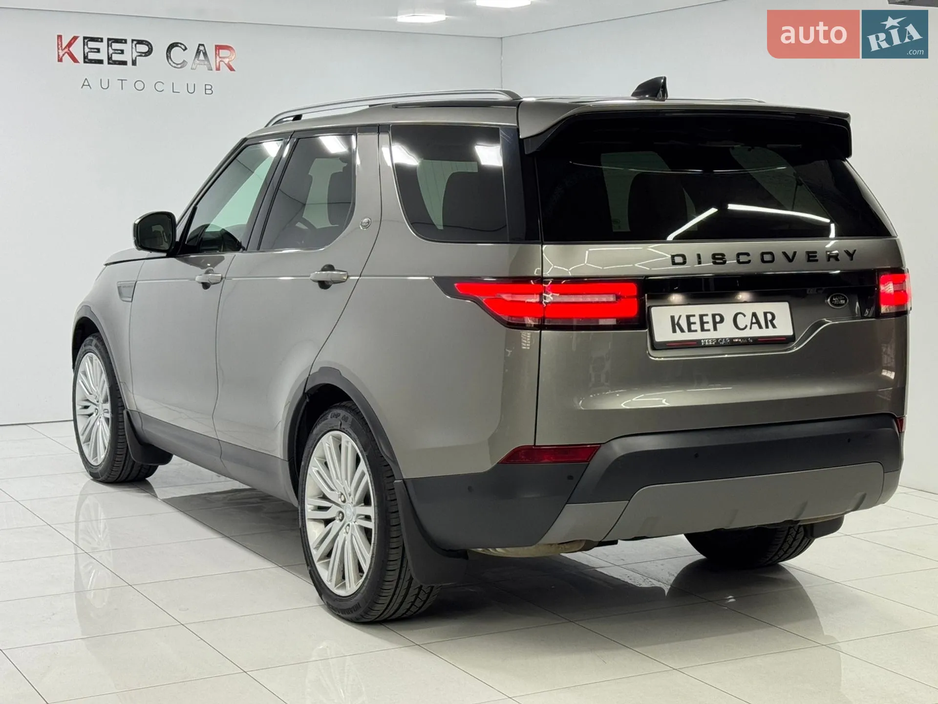 2017 Land Rover Discovery - мініатюра 13