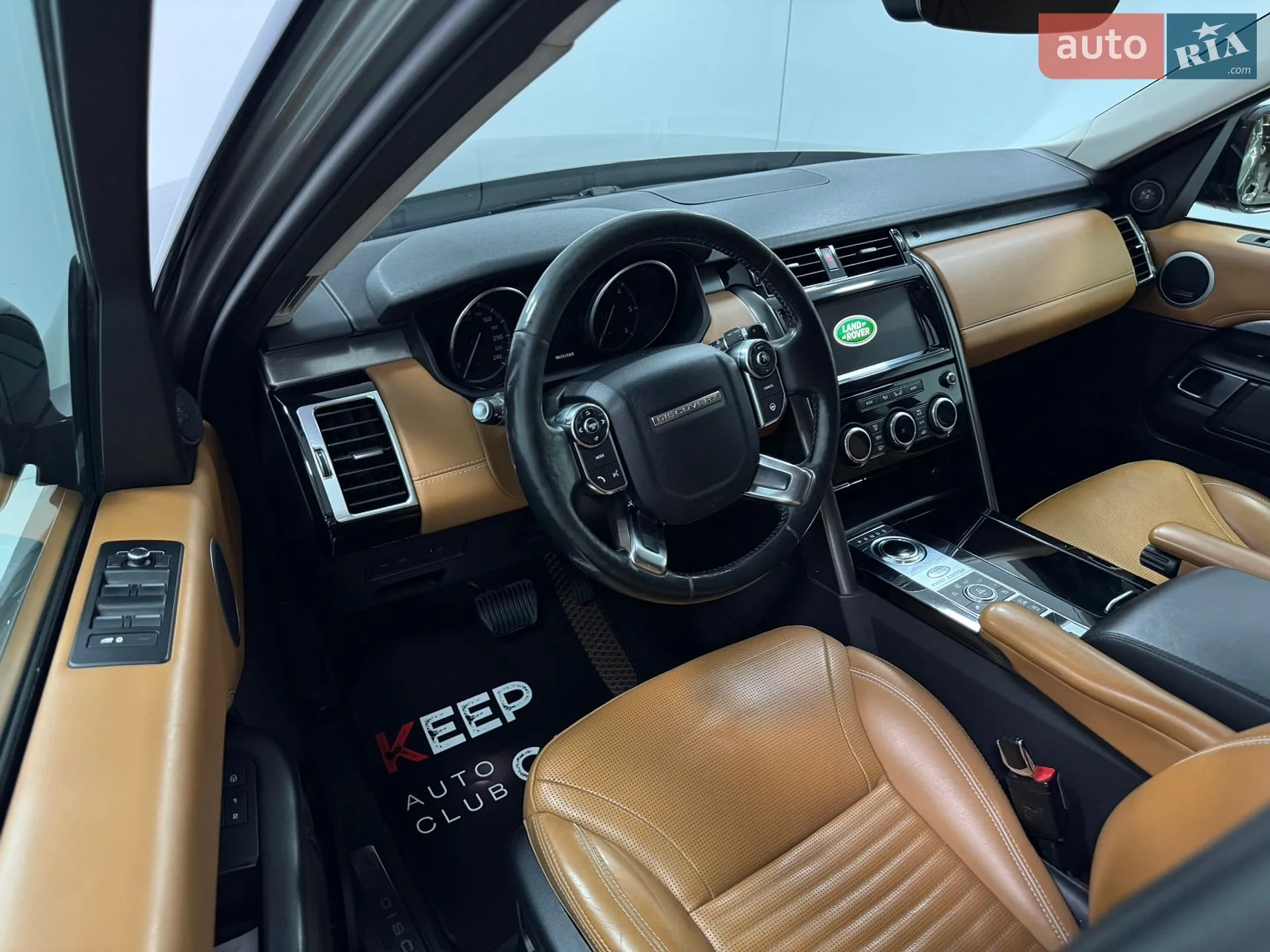 2017 Land Rover Discovery - мініатюра 23