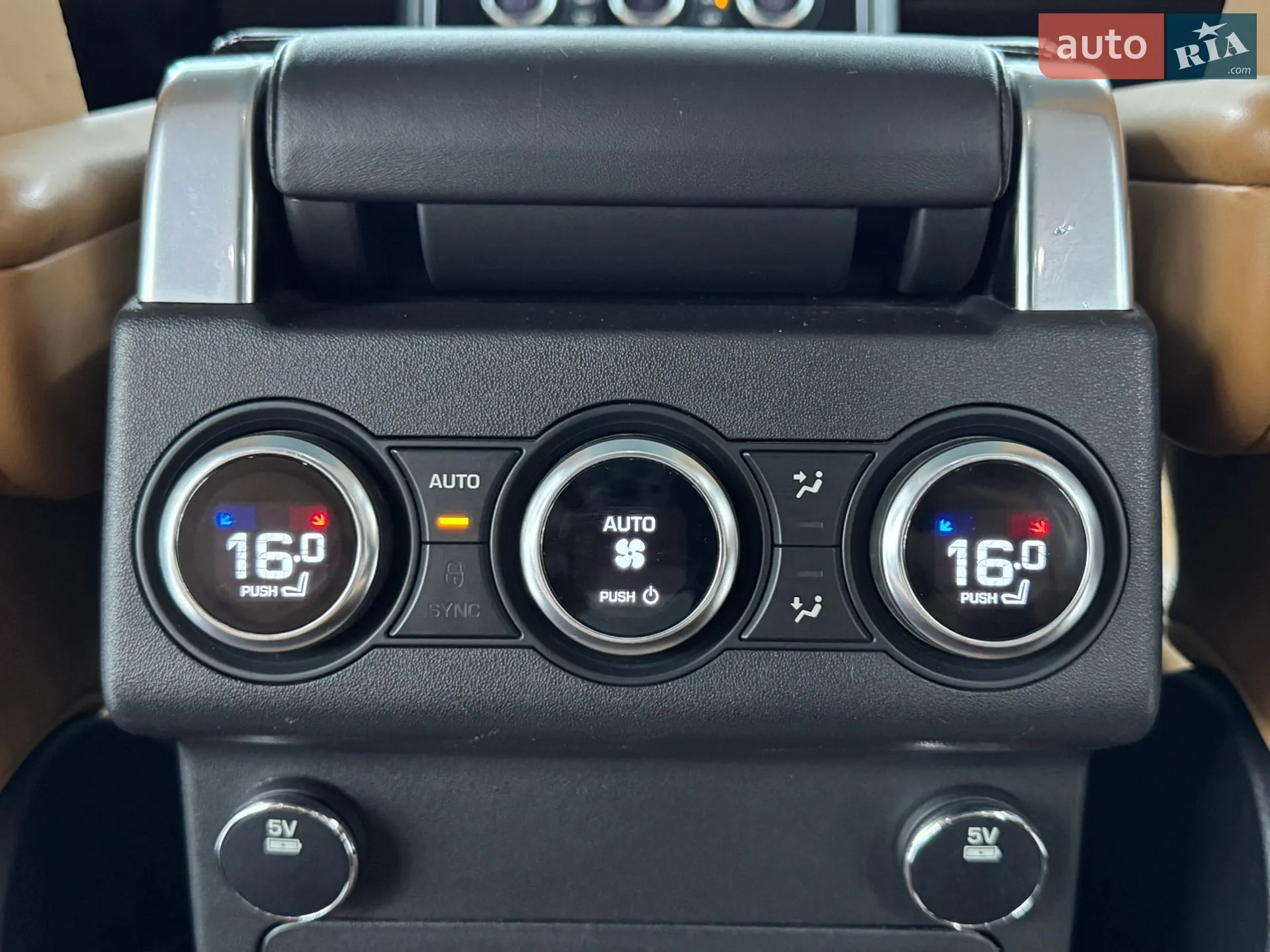 2017 Land Rover Discovery - мініатюра 41