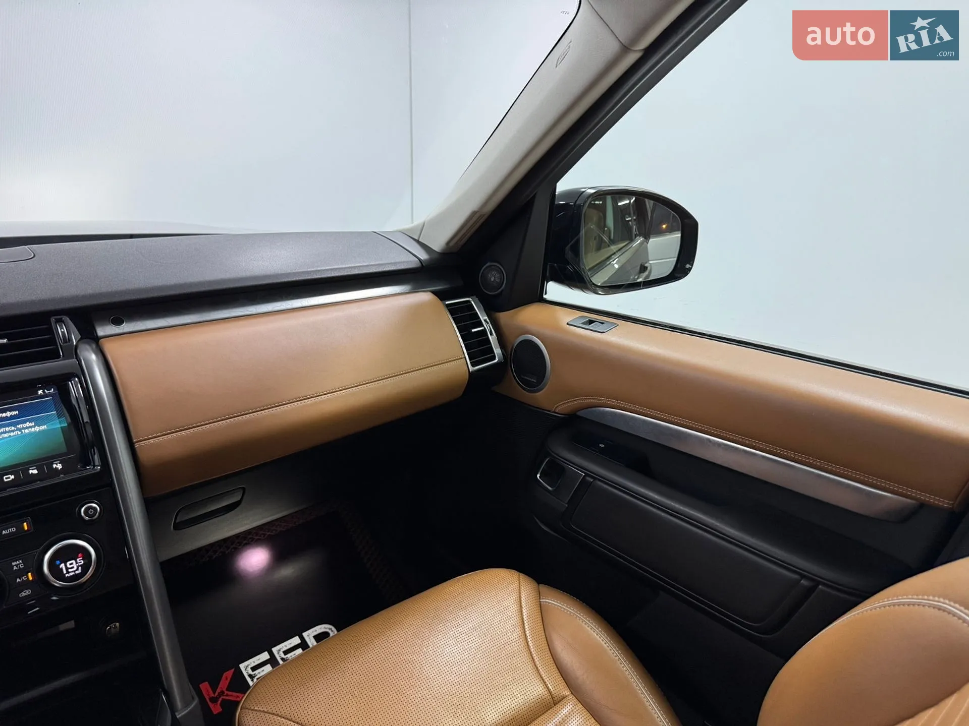 2017 Land Rover Discovery - мініатюра 44