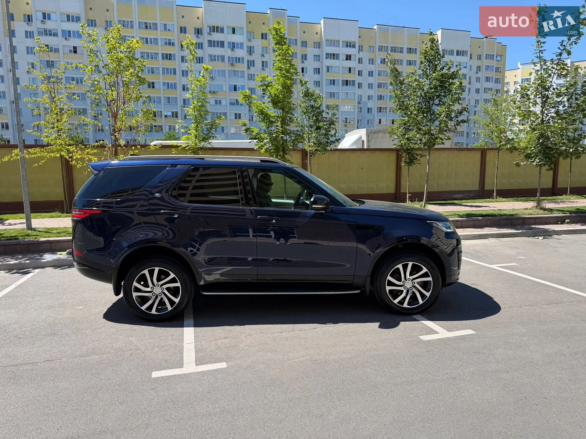 2018 Land Rover Discovery - мініатюра 2