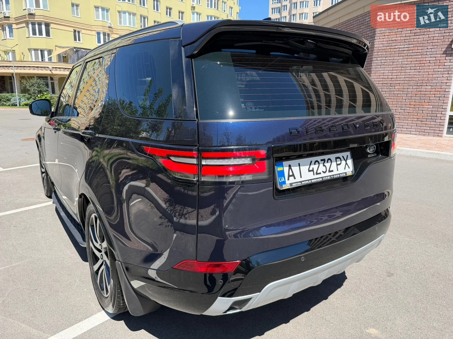 2018 Land Rover Discovery - мініатюра 15