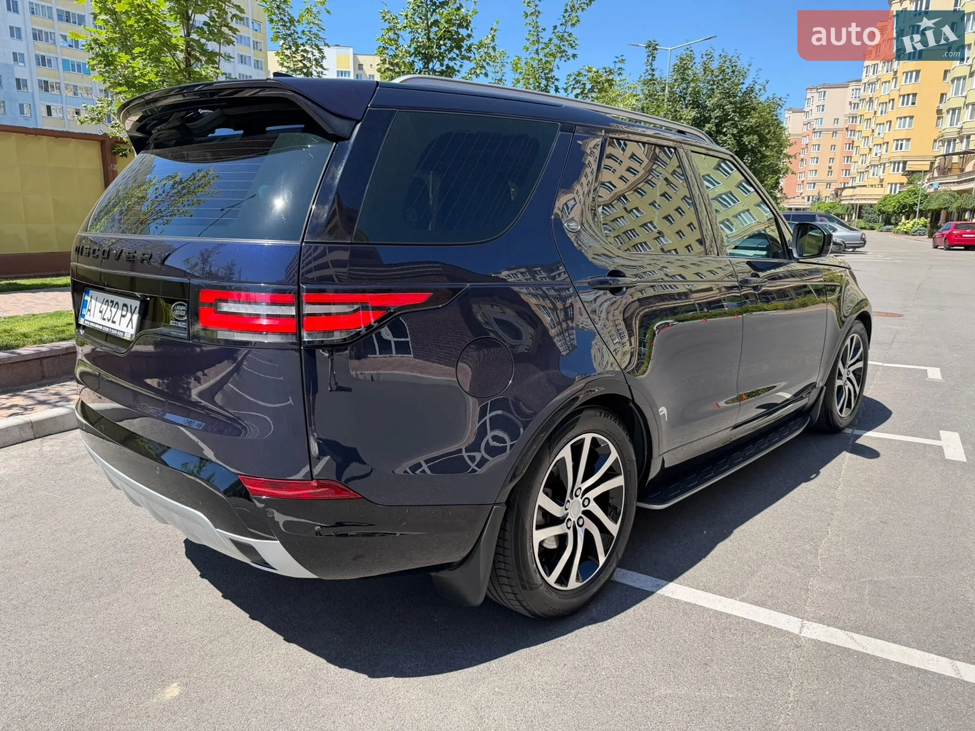 2018 Land Rover Discovery - мініатюра 18