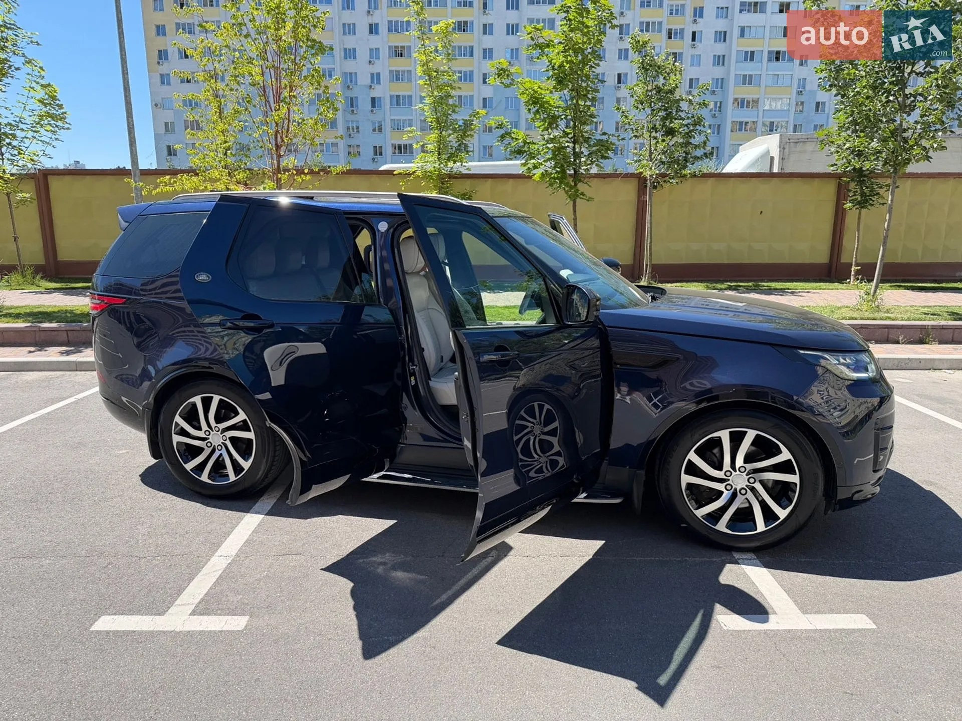 2018 Land Rover Discovery - мініатюра 20