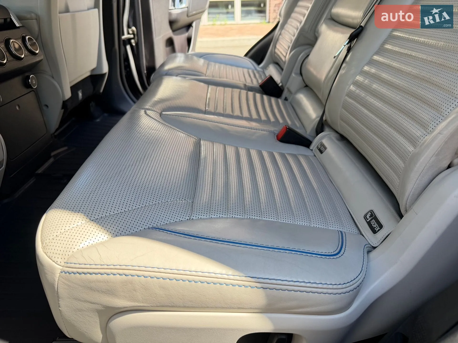 2018 Land Rover Discovery - мініатюра 30