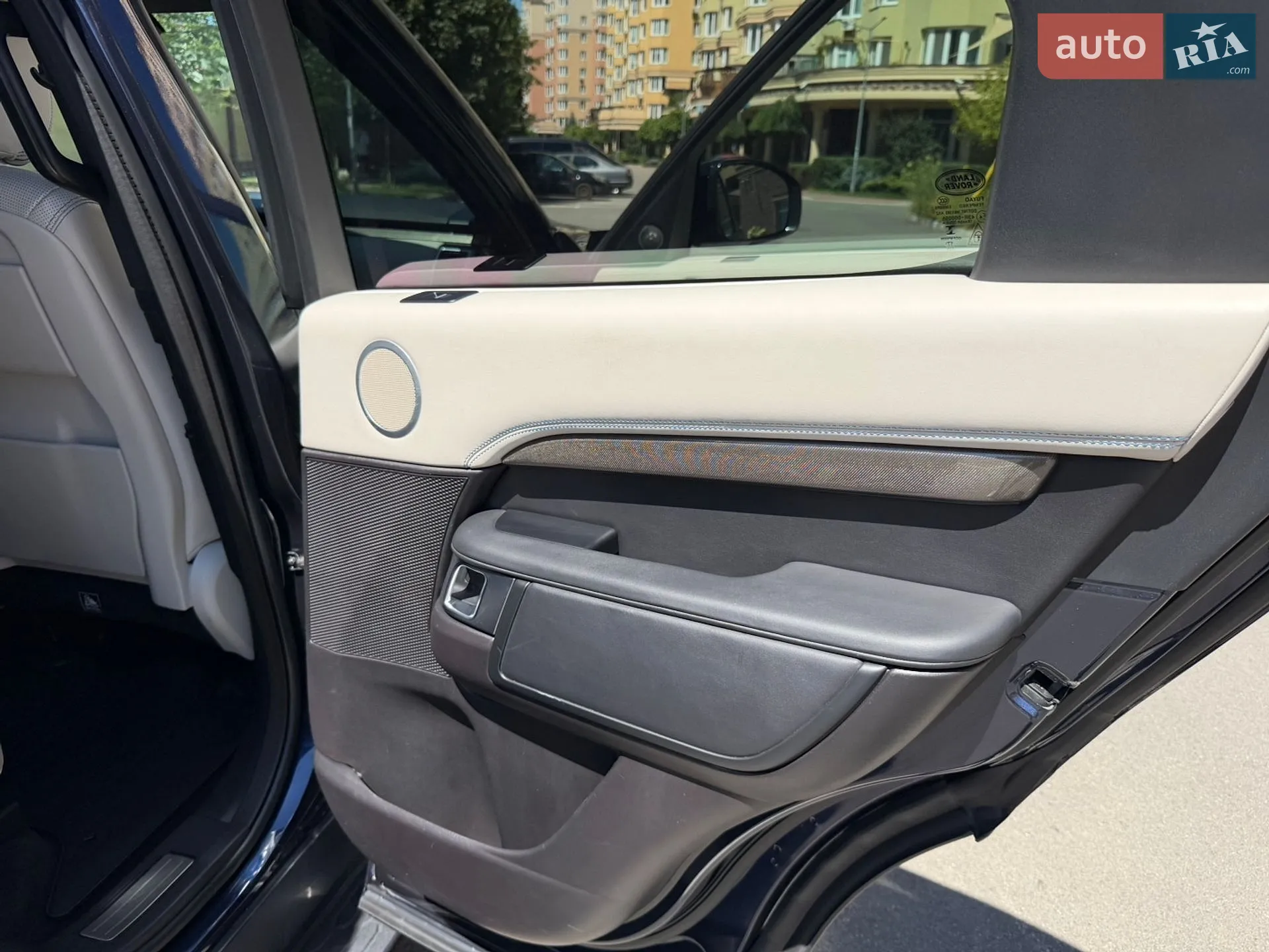 2018 Land Rover Discovery - мініатюра 34