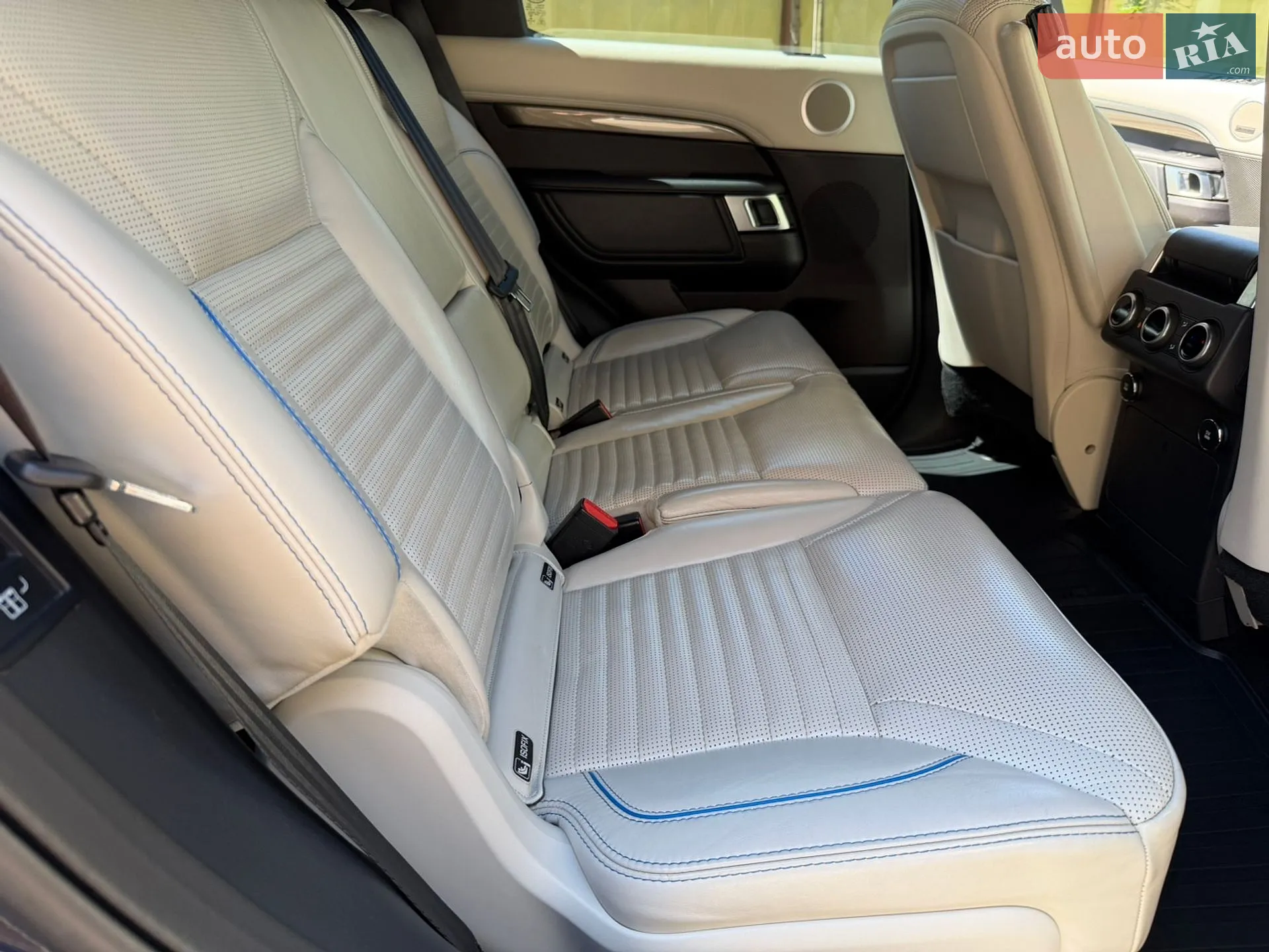 2018 Land Rover Discovery - мініатюра 41