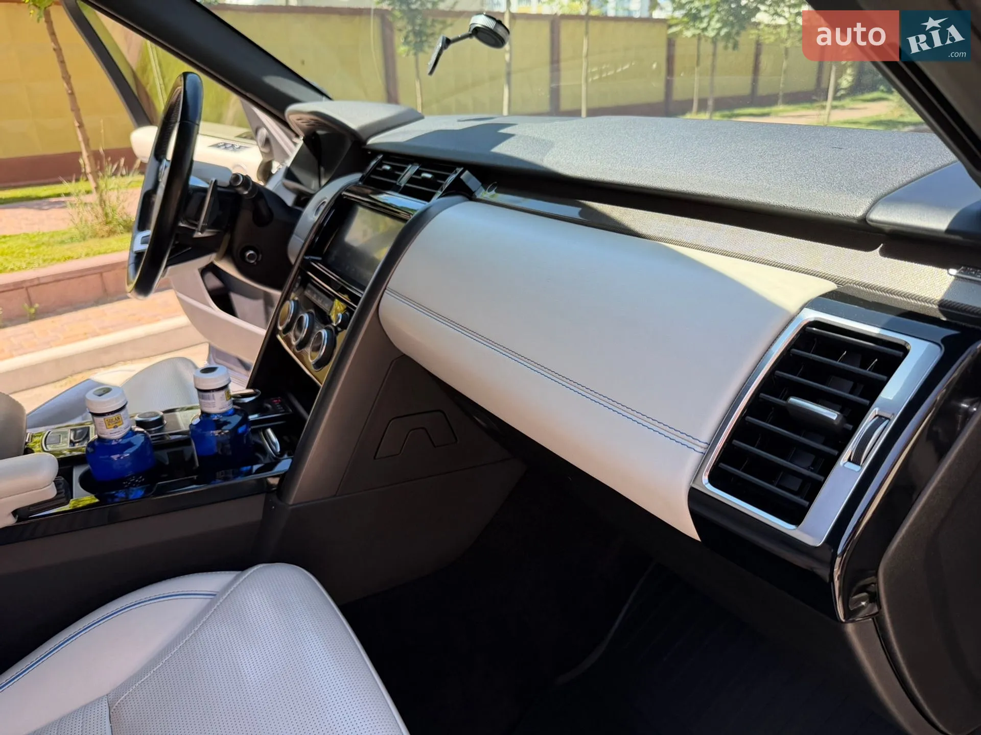 2018 Land Rover Discovery - мініатюра 42