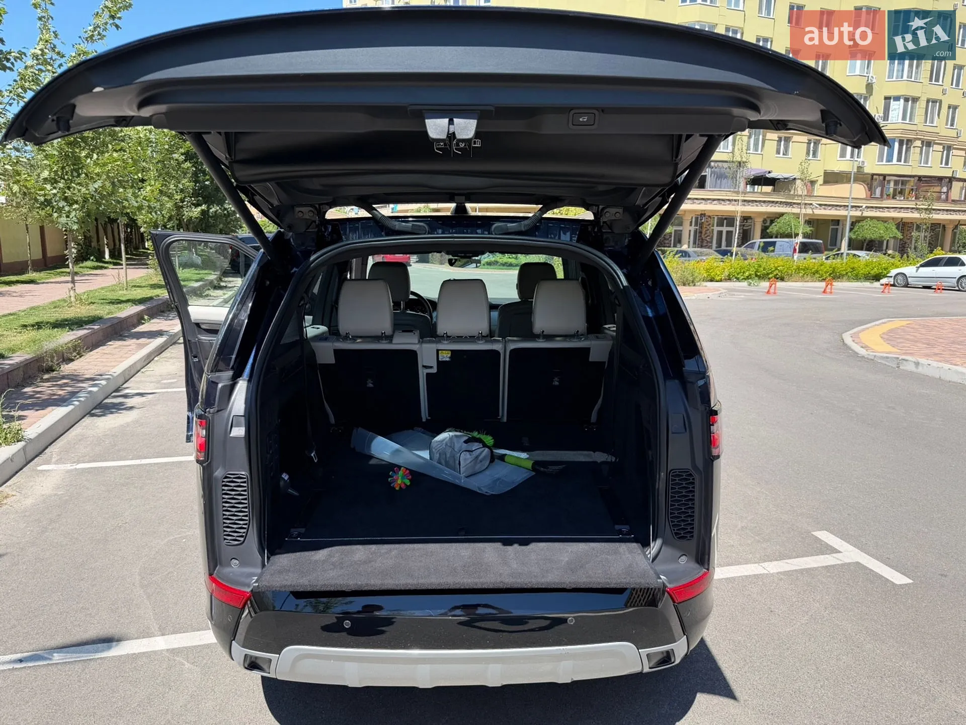 2018 Land Rover Discovery - мініатюра 50
