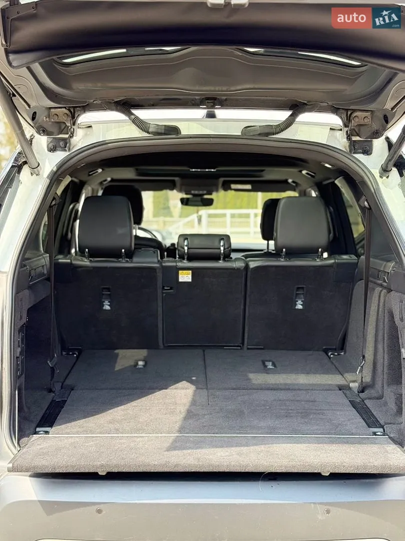2017 Land Rover Discovery - мініатюра 18