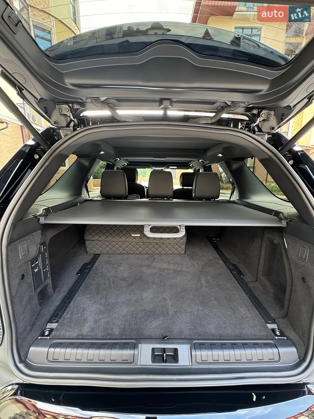 2023 Land Rover Discovery - мініатюра 29