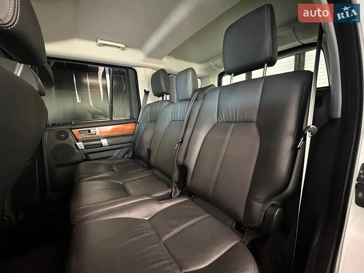 2014 Land Rover Discovery - мініатюра 34