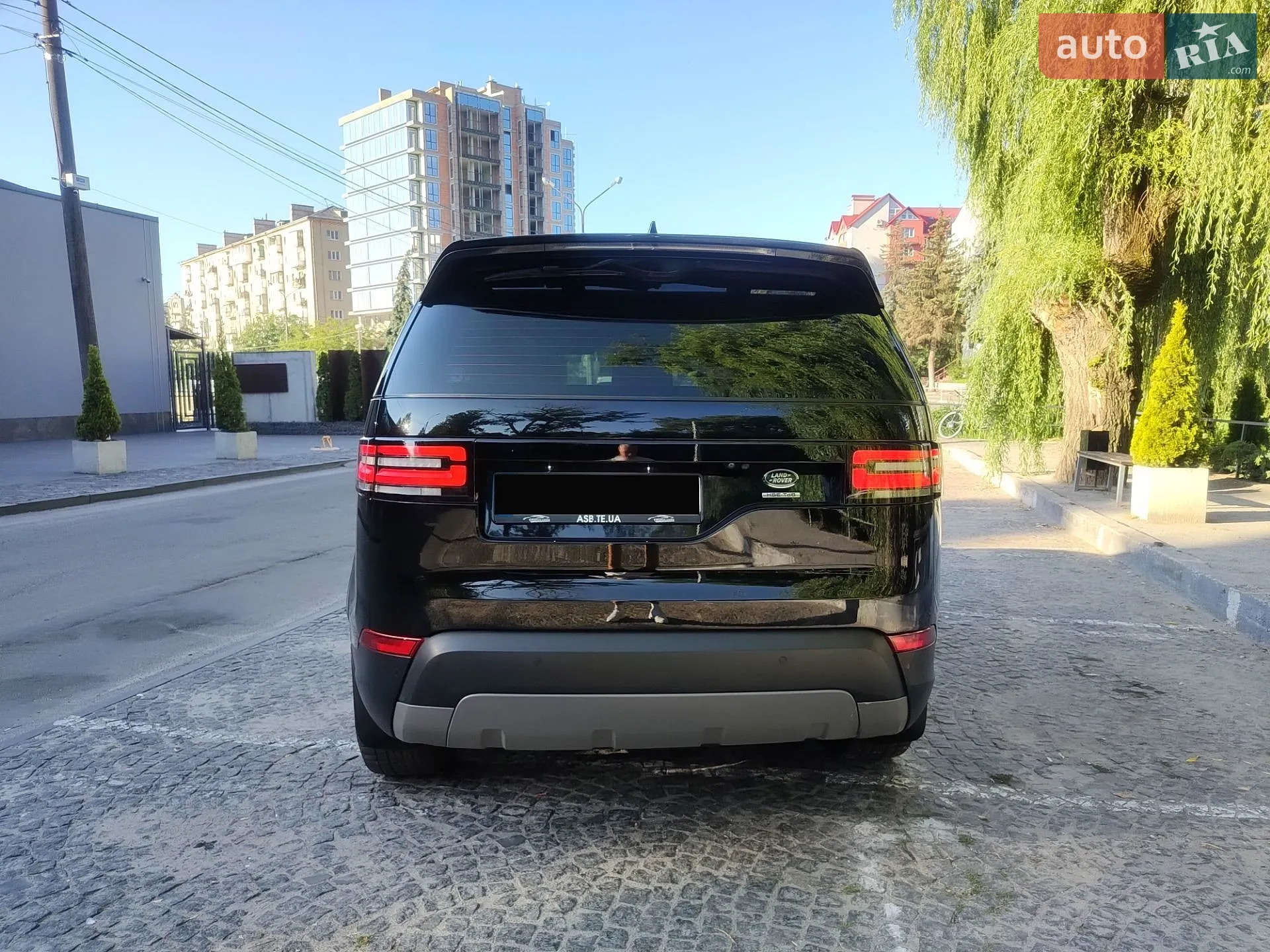 2017 Land Rover Discovery - мініатюра 2