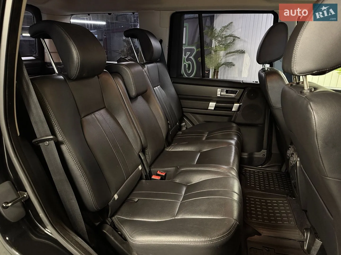 2016 Land Rover Discovery - мініатюра 37