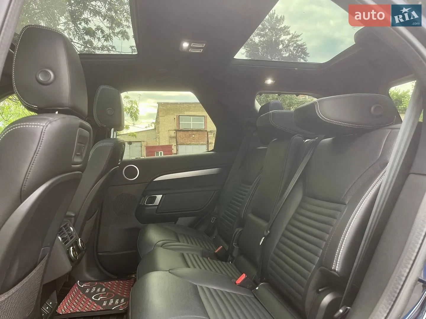 2023 Land Rover Discovery - мініатюра 39