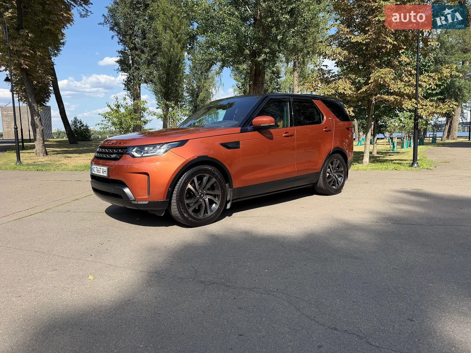 2019 Land Rover Discovery - мініатюра 2