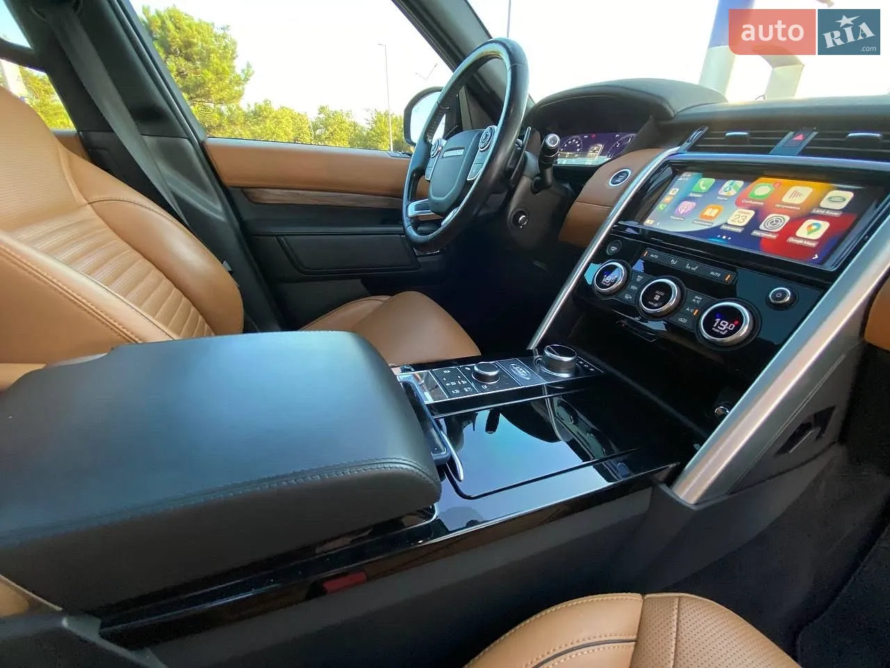 2017 Land Rover Discovery - мініатюра 22