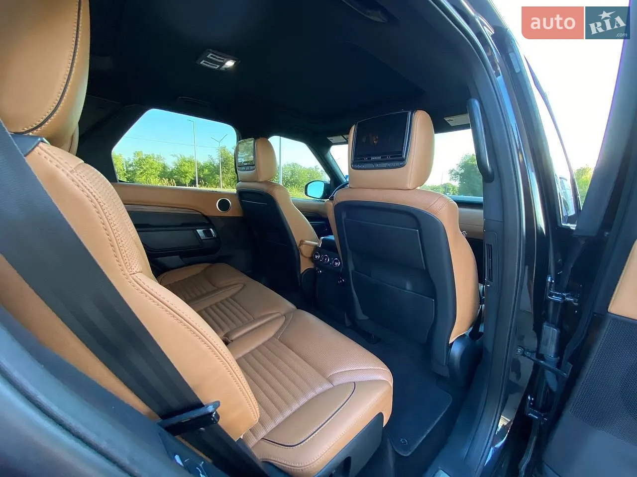 2017 Land Rover Discovery - мініатюра 29