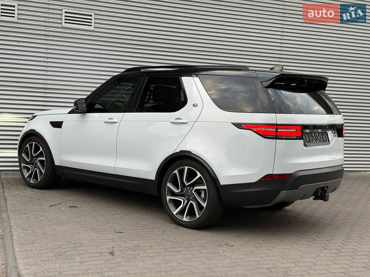 2019 Land Rover Discovery - мініатюра 21