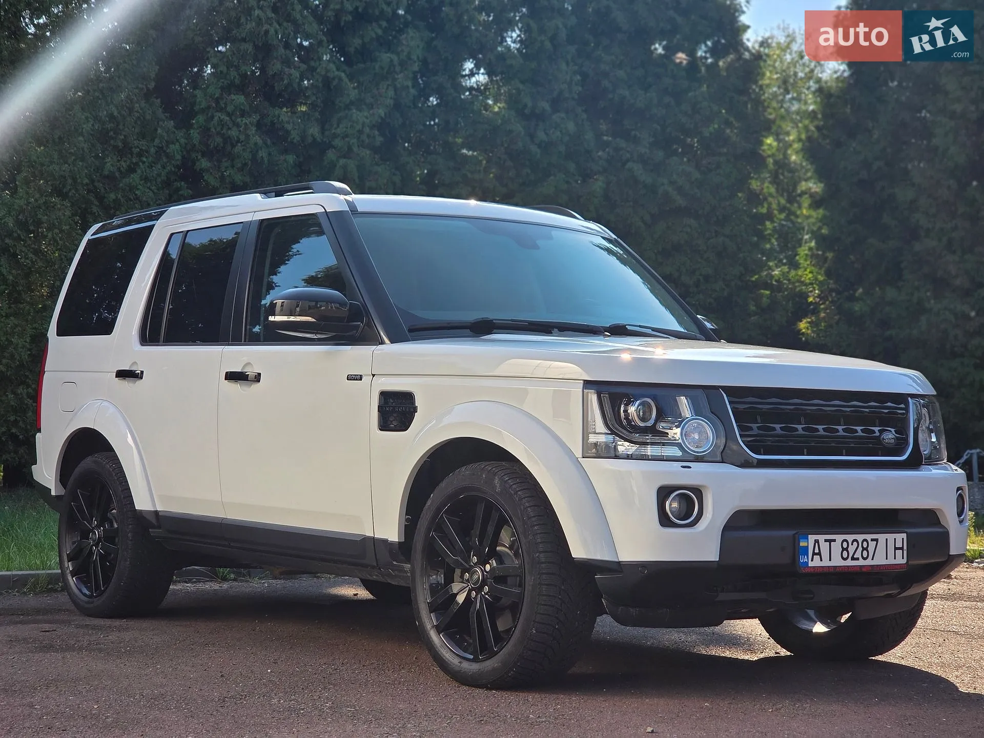 2016 Land Rover Discovery - мініатюра 16