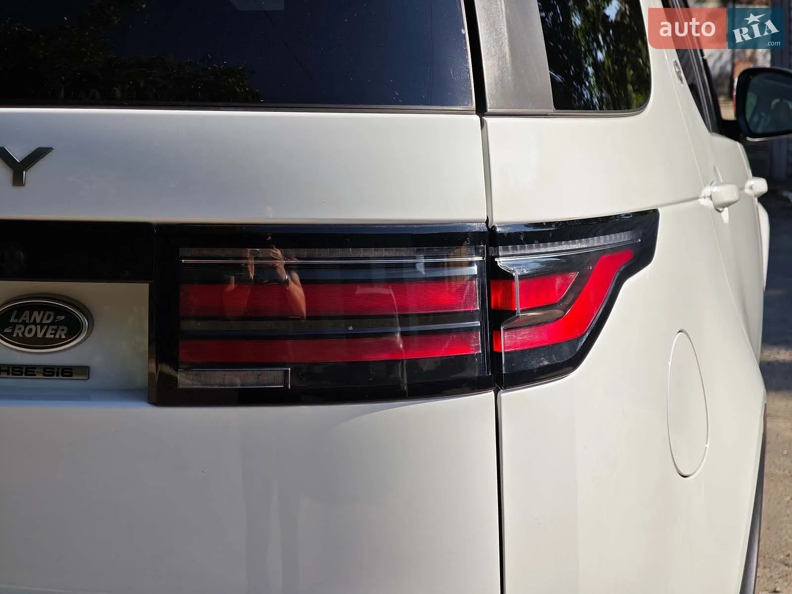 2017 Land Rover Discovery - мініатюра 17