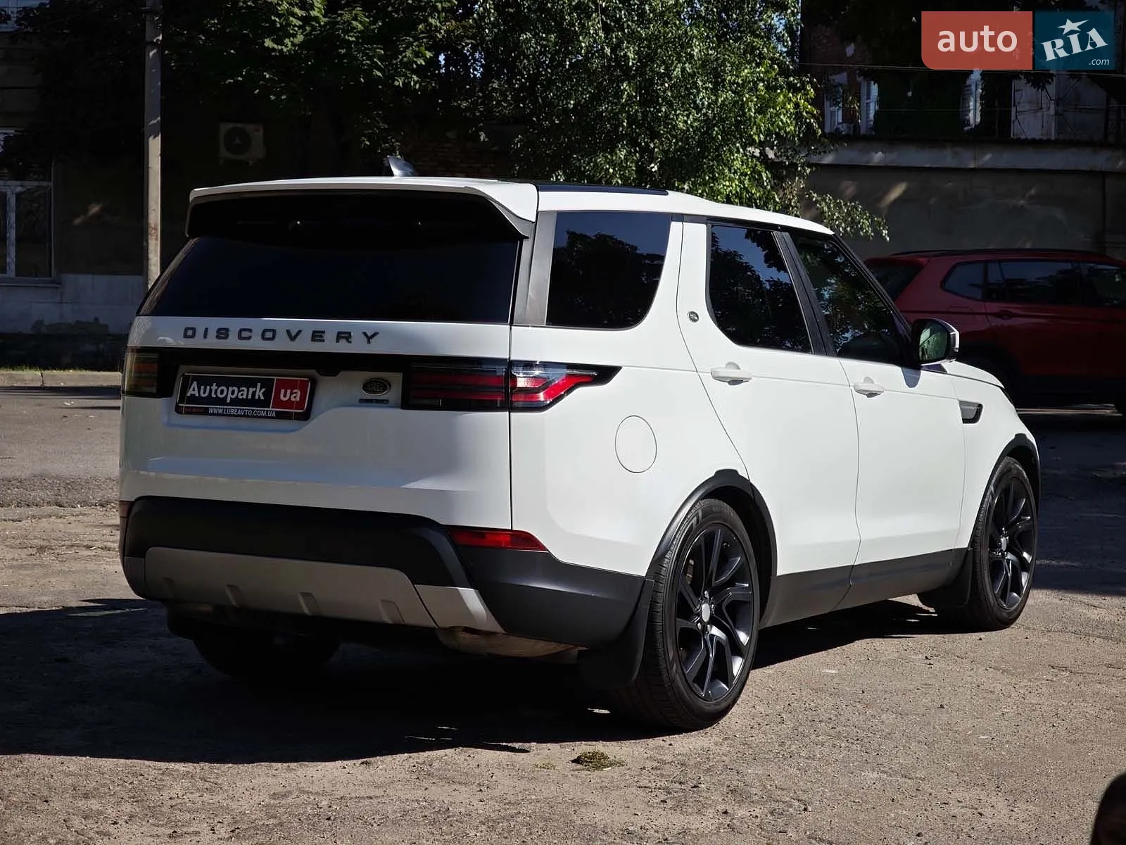 2017 Land Rover Discovery - мініатюра 18