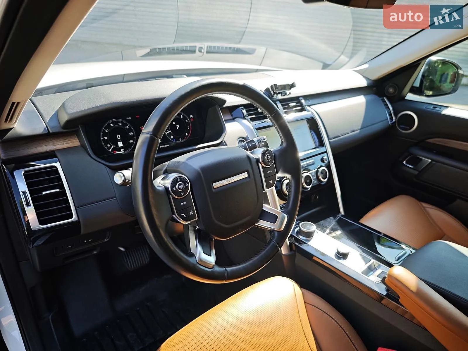 2017 Land Rover Discovery - мініатюра 29