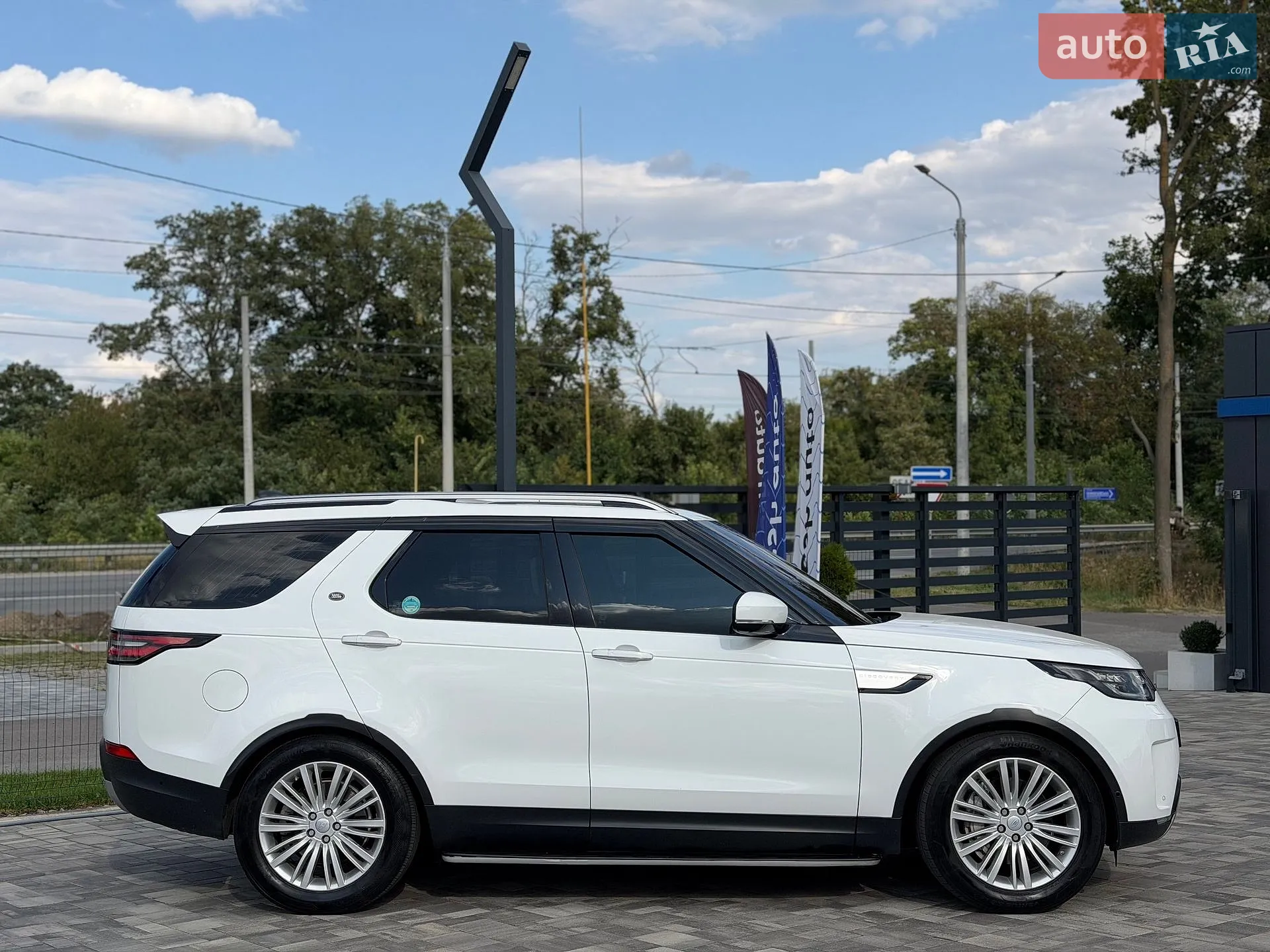 2018 Land Rover Discovery - мініатюра 6
