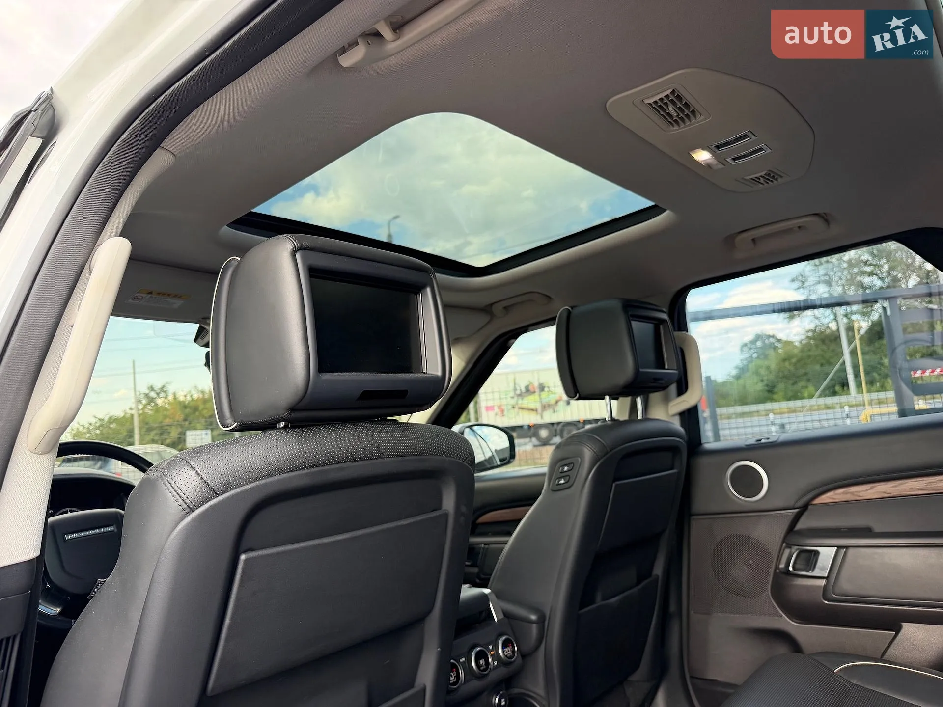 2018 Land Rover Discovery - мініатюра 3