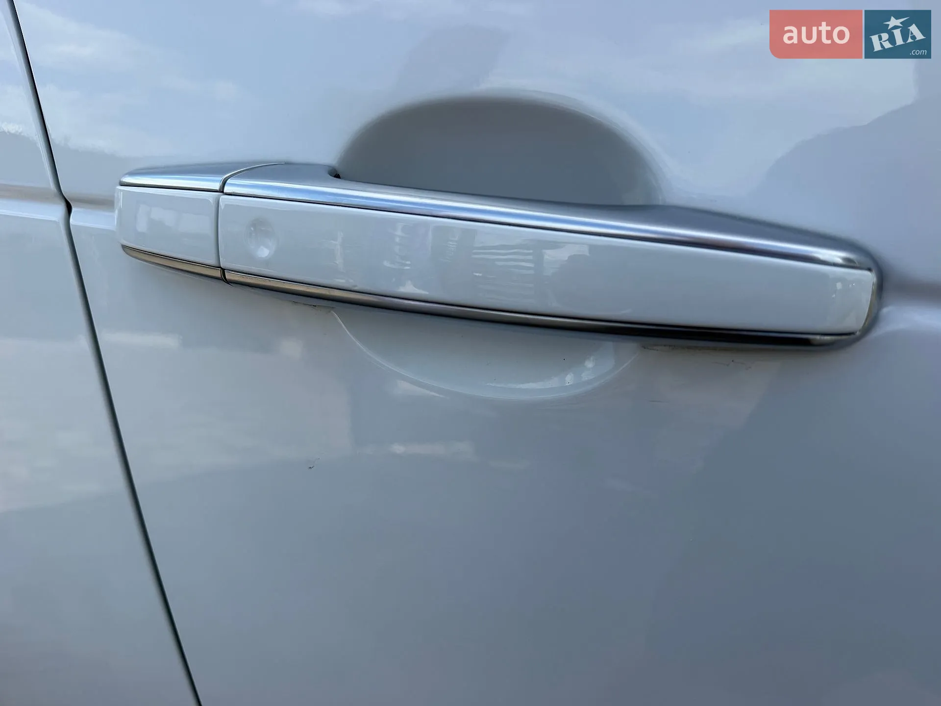 2018 Land Rover Discovery - мініатюра 32