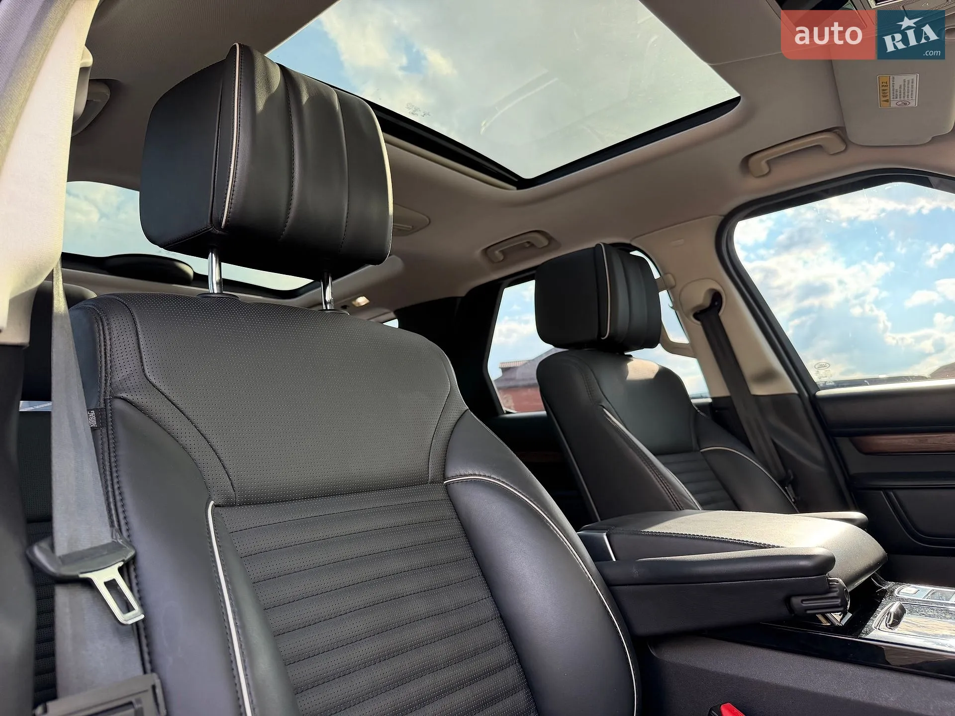 2018 Land Rover Discovery - мініатюра 33