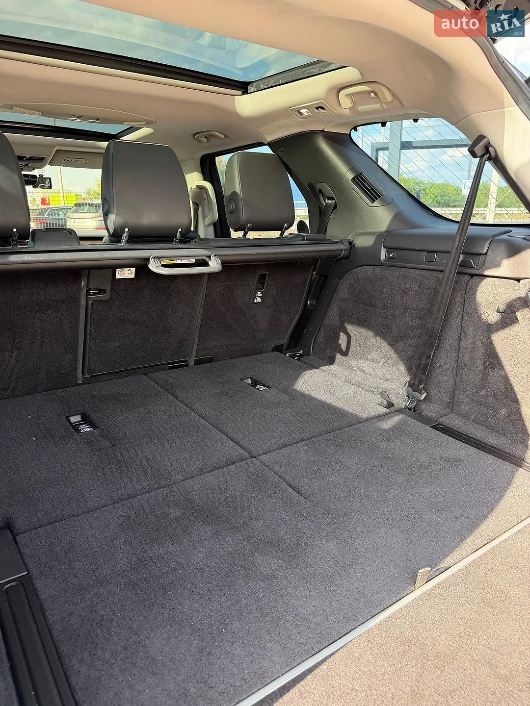 2018 Land Rover Discovery - мініатюра 44