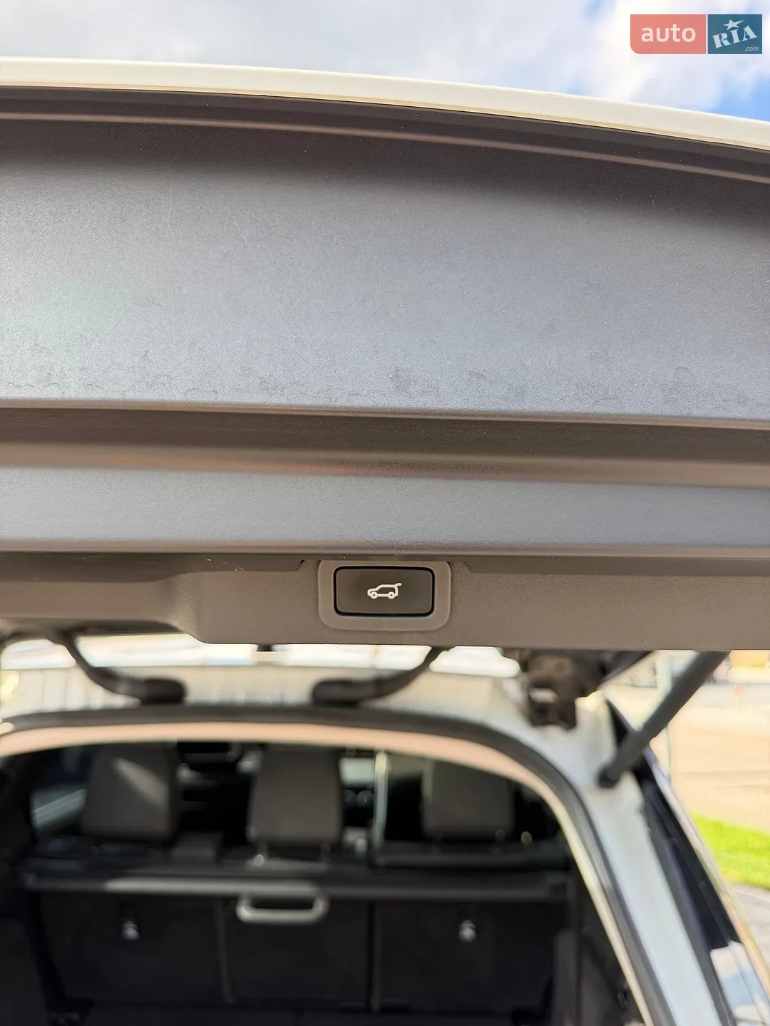 2018 Land Rover Discovery - мініатюра 41