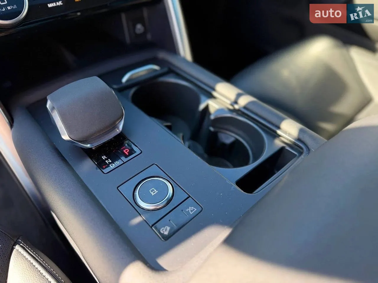 2021 Land Rover Discovery - мініатюра 24