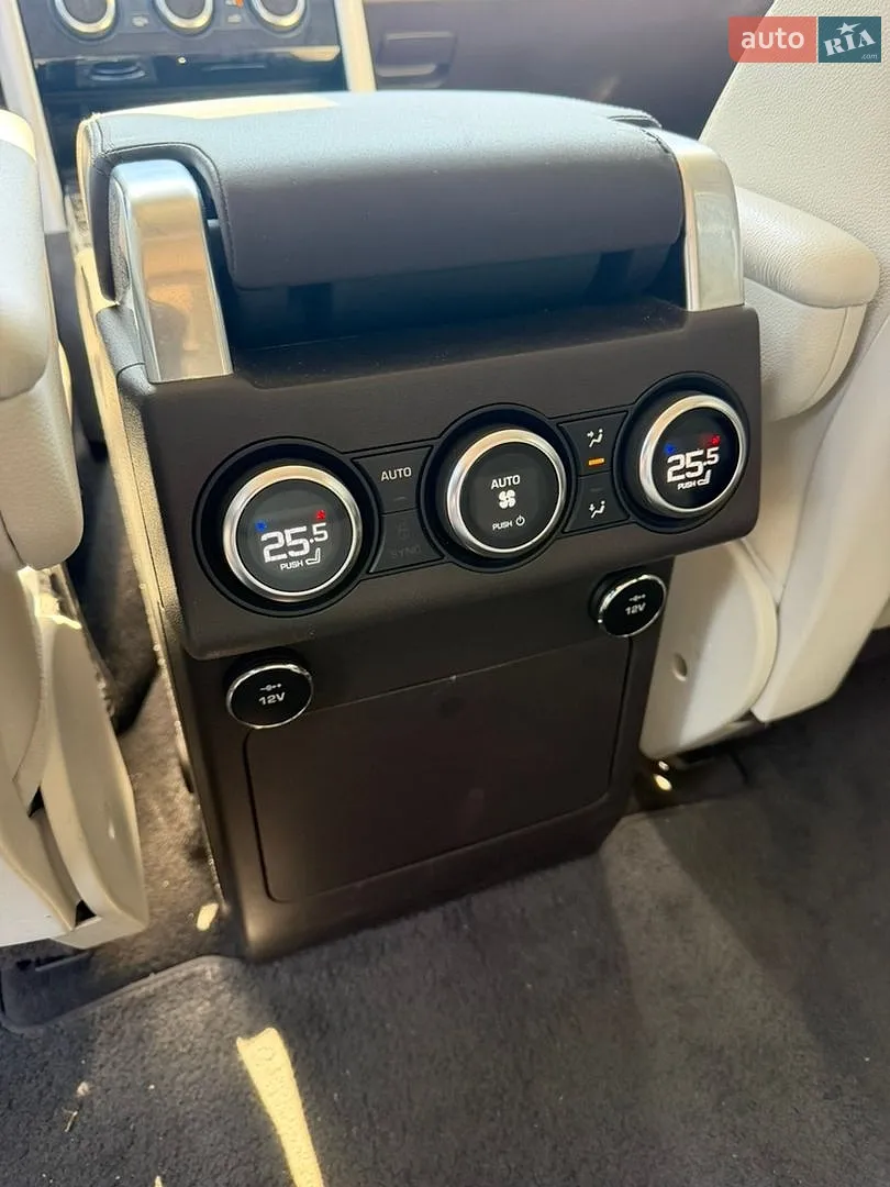 2017 Land Rover Discovery - мініатюра 10